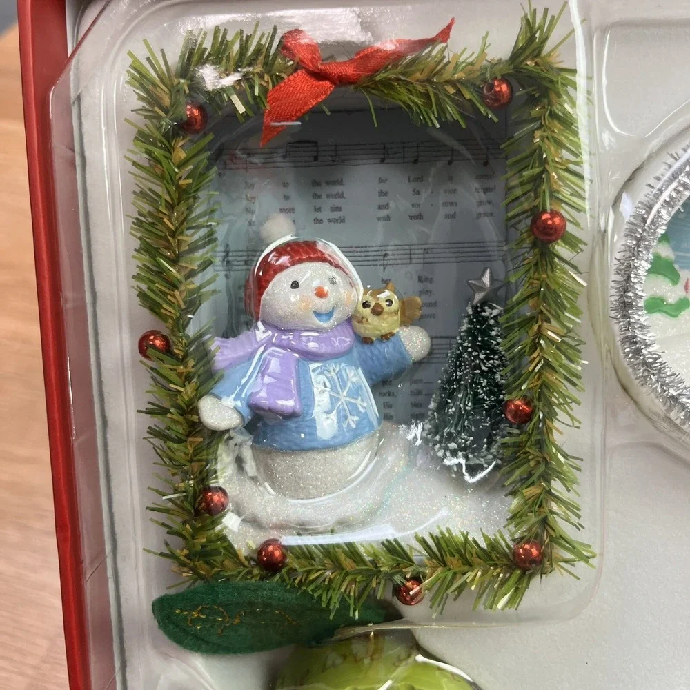 Hallmark Keepsake Ornament Club 2018 Songs of The Season Set‎